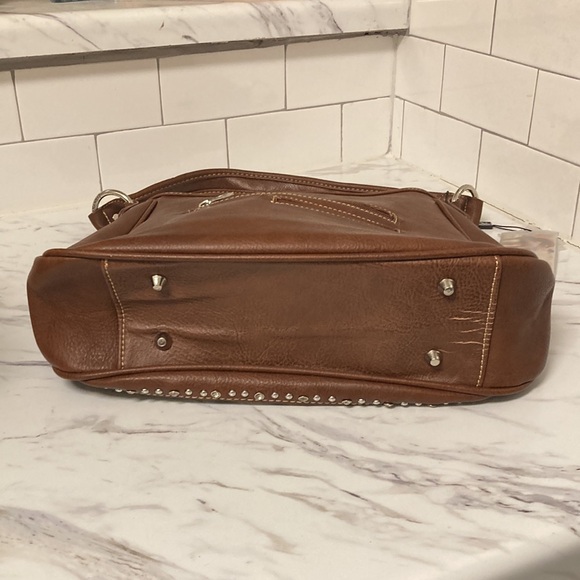Attractive Montanawest Southwest Design Shoulder Bag - Camel Brown - Picture 5 of 10